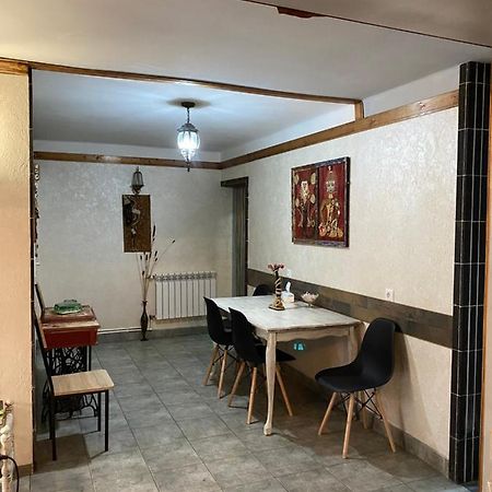 Mini Hostel N.Tigranyan 5 예레반 외부 사진